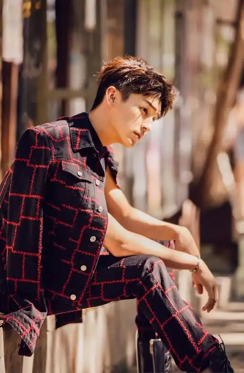 杨旭文中文名:杨旭文/英文名:xuwen yang职业:,演员,简介:杨旭文[独家