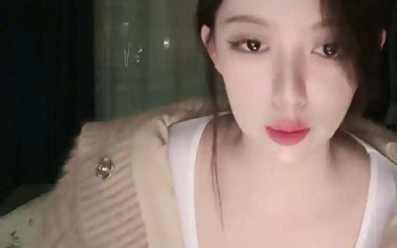 抖音直播回放 彤子 低胸微透上衣 御姐 气质美女 女神 性感好身材