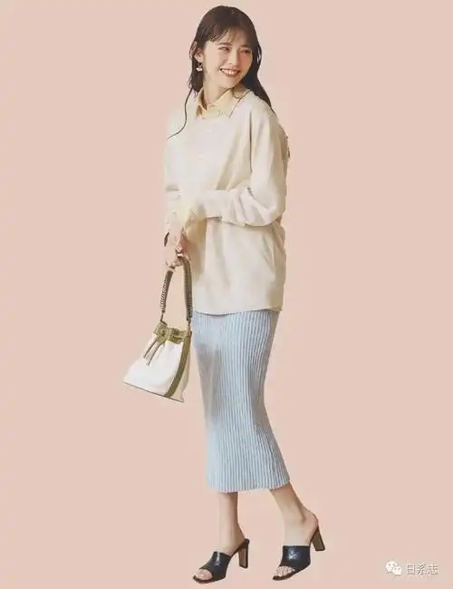 日系女大学生的春夏清爽风穿搭是多数人的选择