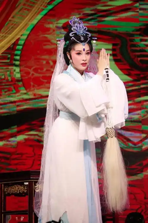 梨涡女孩石莲莲生日快乐