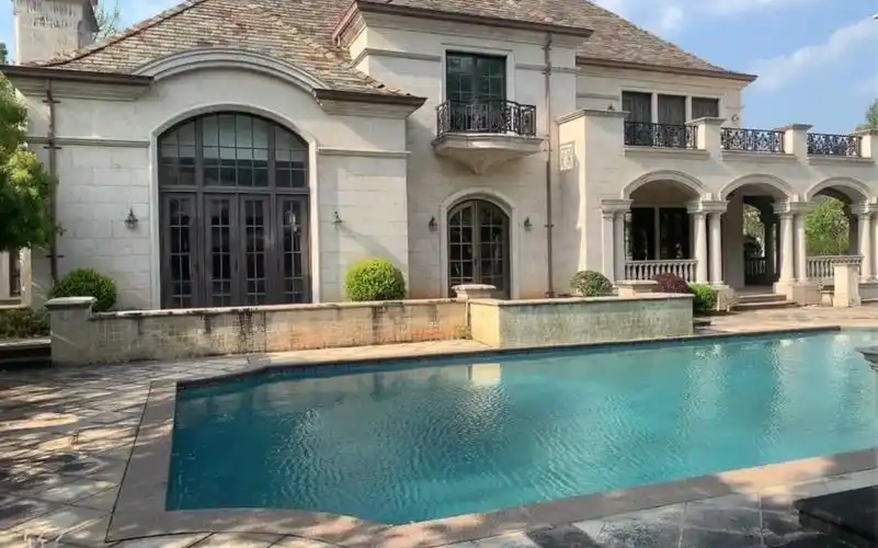 青山湖玫瑰园精装修独栋别墅02占地2000多平 产证面积835平02私家