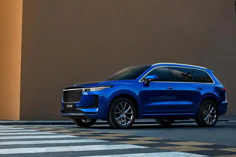 免费换座椅和悬架,理想one的车主们有福了!