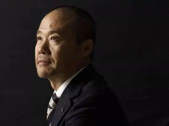 不过怡宝总经理刘洪基在一次访谈中说明,怡宝做功能饮料的时候是几家