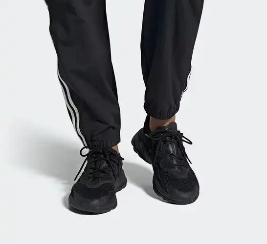 三叶草ozweego易烊千玺秋冬款男鞋黑武士水管女老爹鞋跑步运动鞋owg