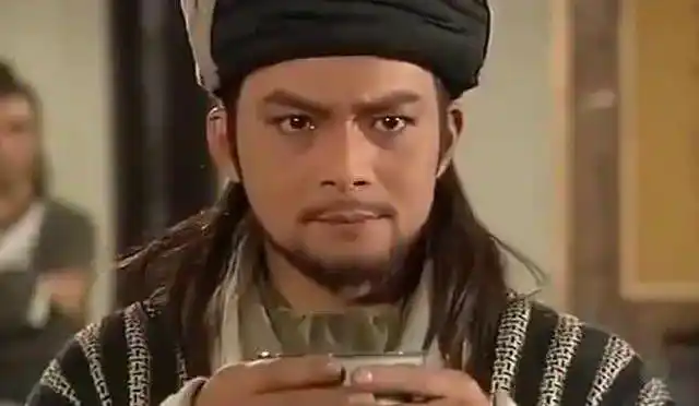 在《天龙八部》中,黄日华和胡军都曾饰演"乔峰",那哪个更好?