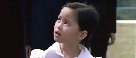 《无间道》,六岁的梁超怡以童星身分参与演出,饰演陈永仁(梁朝伟 饰演