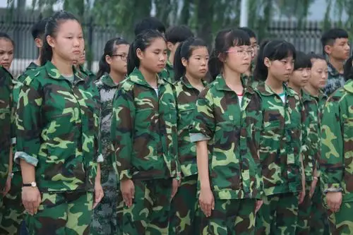 【开学第一课】安阳县实验中学军训掠影