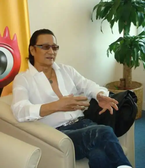 82岁仍潇洒的谢贤,坦言已看淡生死,但财产的分配上却不糊涂!