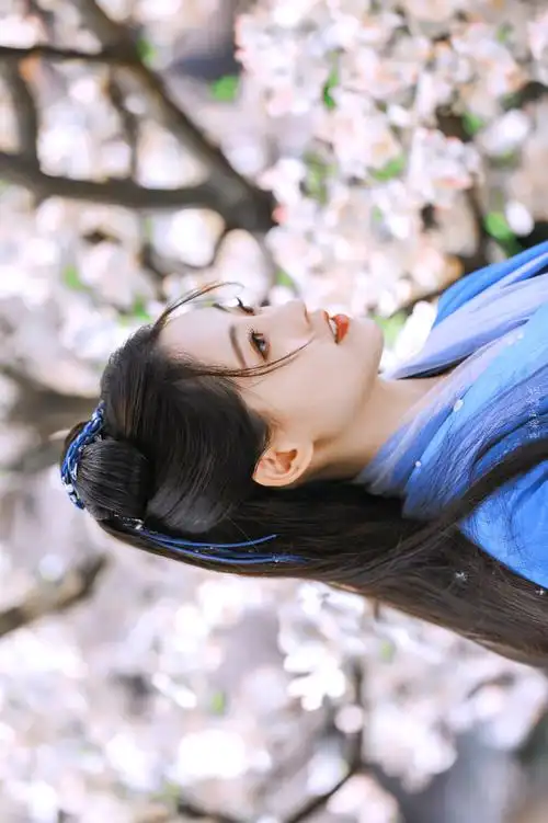 祝绪丹 | 阮阿瑜 cr:苍狗照落花