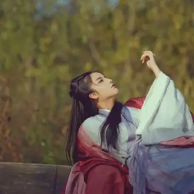 唯美古风女头高清 白衣唯美古风女生头像