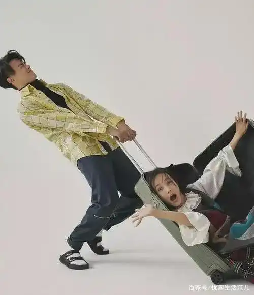 许凯李一桐合体拍杂志,俊男美女超养眼,两人搞笑互动