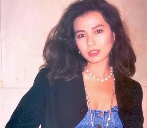 如今怎样了|港姐|钟楚红|娱乐圈|古典乐|填词人|粤语歌曲|玛丽莲