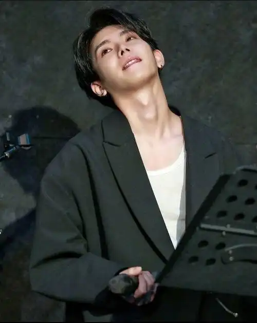 杨宇腾迷倒众生