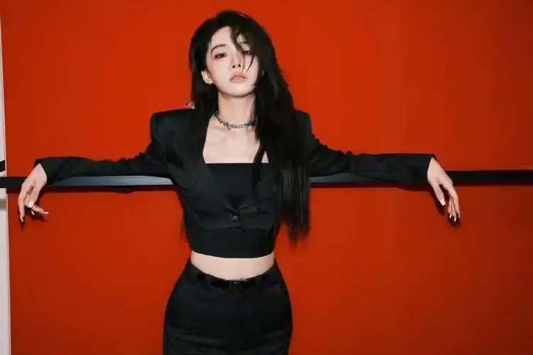 喻言生图喻言神图喻言身材