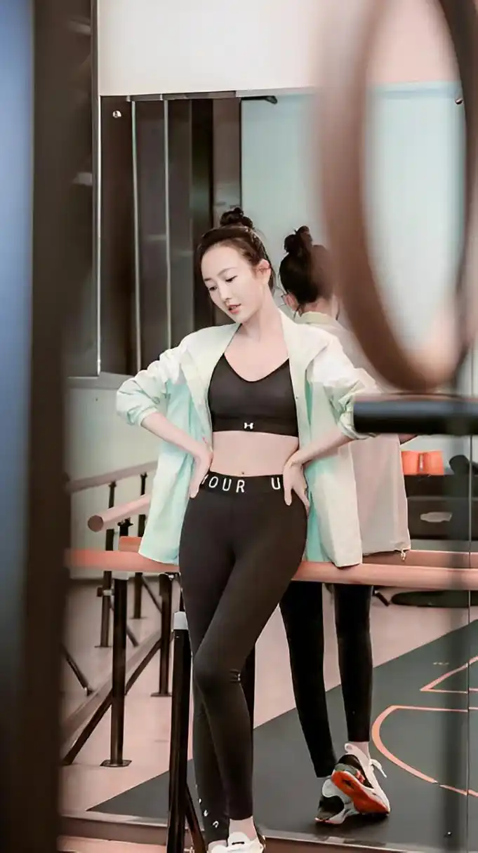 难怪能长时间保持如此完美的身材!王鸥的身体酷毙了!谁都会流口水!