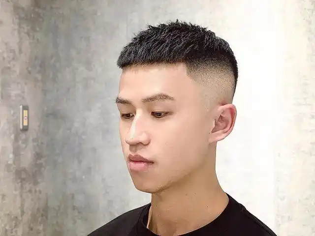 男生不要迷恋"锅盖头"发型,短发才适合夏天,剪一次可以帅很久