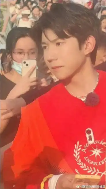 王源生图vs王俊凯生图 你更看好谁的状态