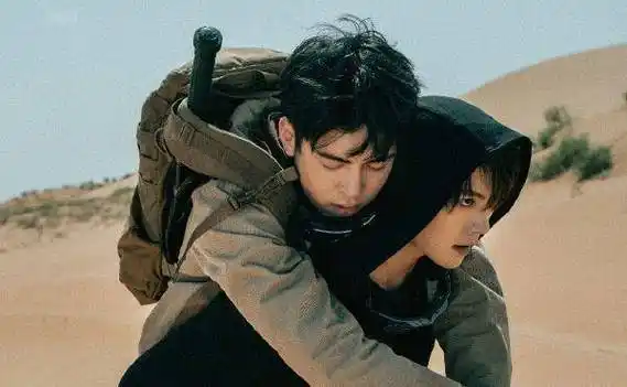 这是目前最新版本的"铁三角",曾舜晞饰演吴邪,肖宇梁再次饰演张起灵