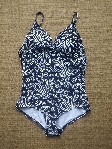 游泳衣女连体三角 泳装专业款游泳衣显瘦舒适遮肚修身