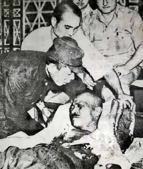 战犯东条英机绞刑现场:活活挣扎12分钟,死前被吓哭,丑态百出