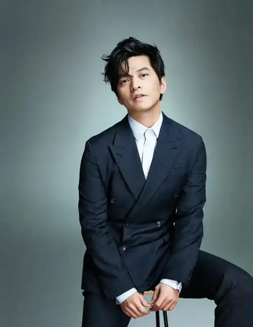 李健:31岁丧父,用余生撑起母亲晚年,选择丁克最对不起他们