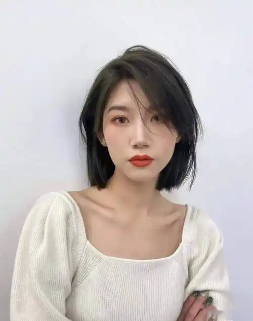 直直直直直短发,普通但很美!_发型_中国_人类