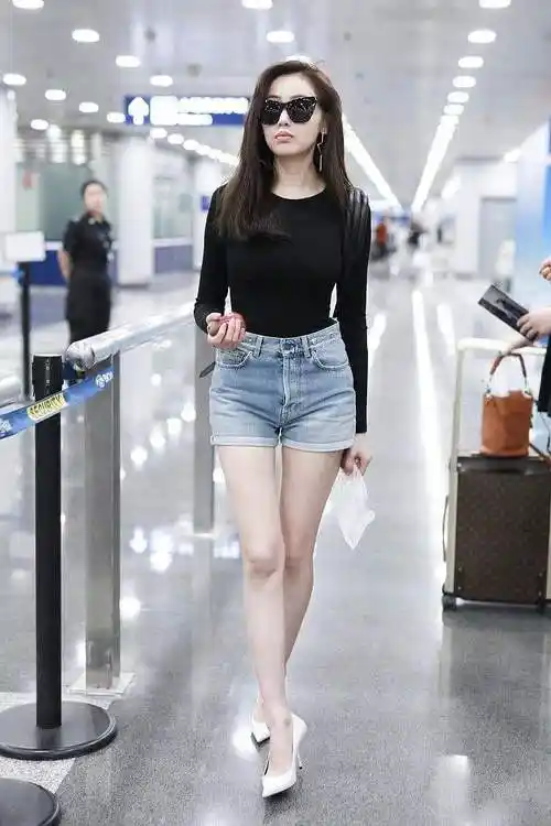 瘦成骨头架子张天爱现场上秤公布体重网友数字很意外