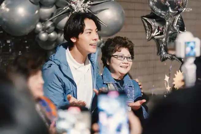 陈伟霆1121生日快乐##陈伟霆太阳星辰