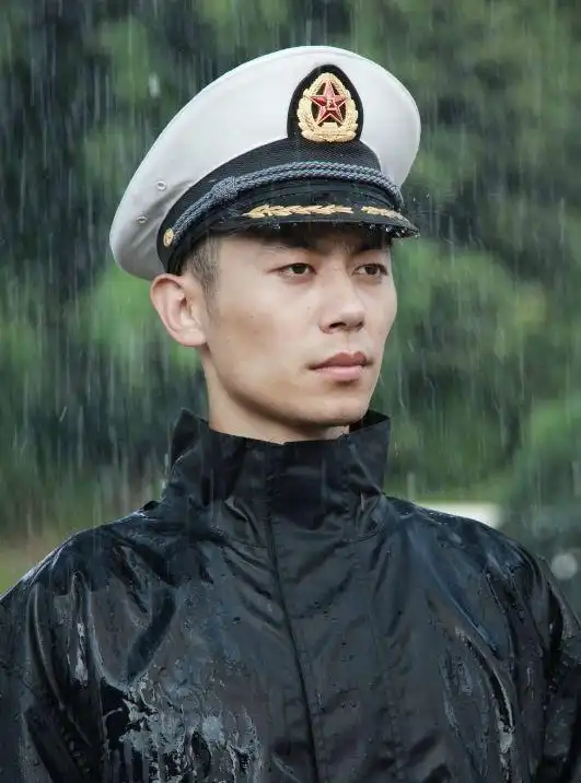 有着北方男人气质的南方人——朱亚文,他是中国男人应该有的样子