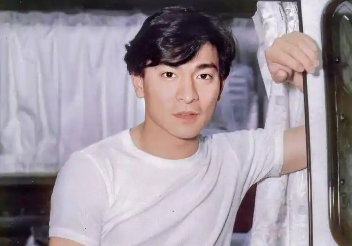 59岁刘德华近况曝光!