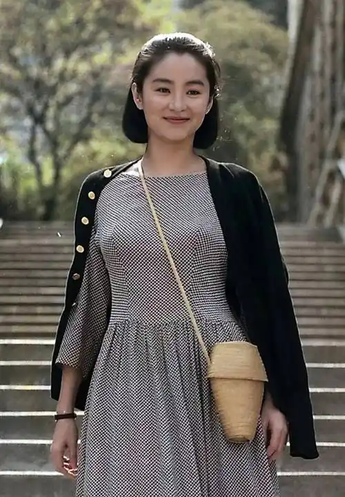 一代佳人林青霞:年轻时真是惊艳了时光,美得清丽脱俗