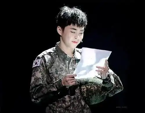 金珉锡即将退伍,exo首位完成兵役的成员,期待全员合体!