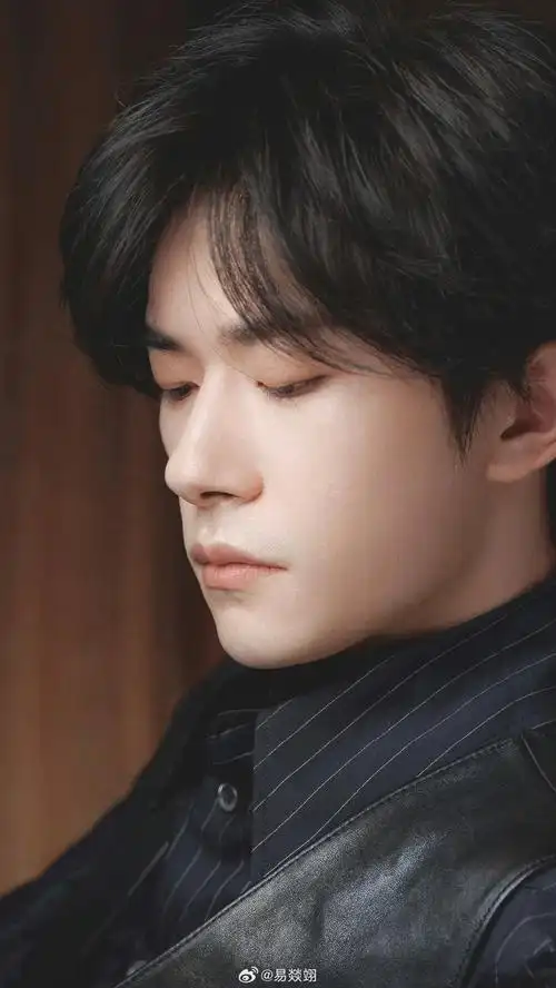 易烊千玺lindberg品牌全球代言人##易烊千玺积家全球代言人