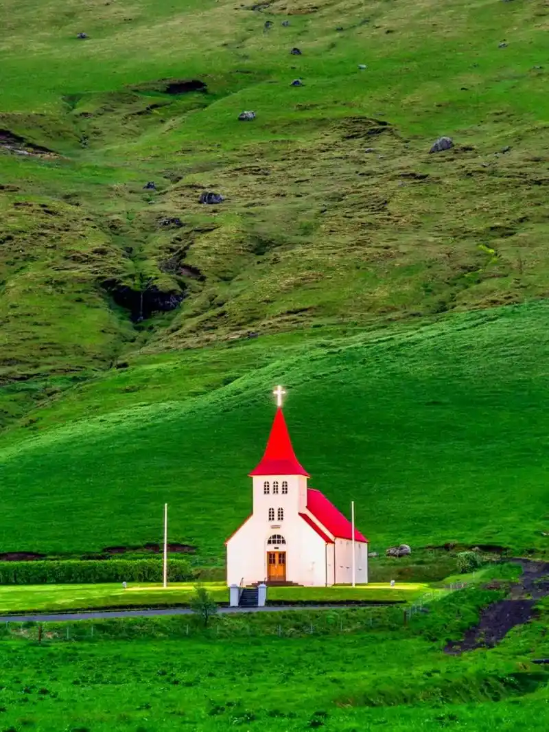 世界尽头的绝世小镇—冰岛维克.#治愈系风景 #冰岛  - 抖音