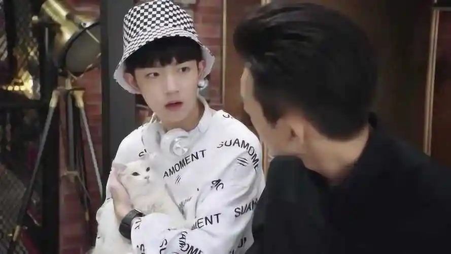 重温亲爱的热爱的哇令山真的好喜欢小猫呀