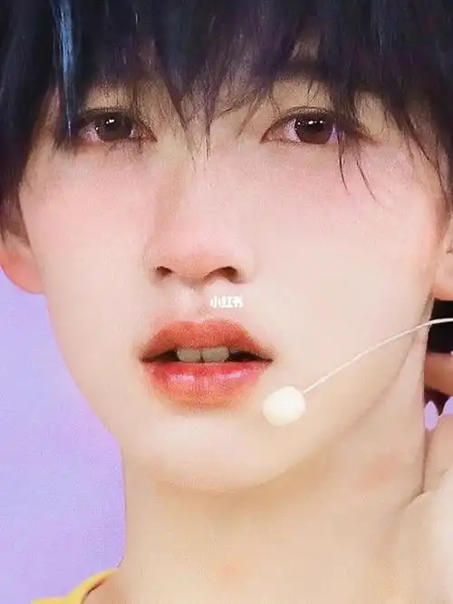 哭越欺负,好可爱,好想拥有图是这位姐子给的@上帝知道我在努力#贺峻霖