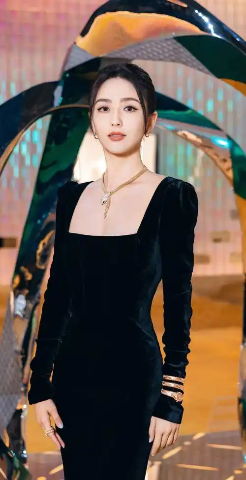 39岁佟丽娅真的好美,穿长裙尽显玲珑身段,陈思诚后悔莫及_好身材_前夫