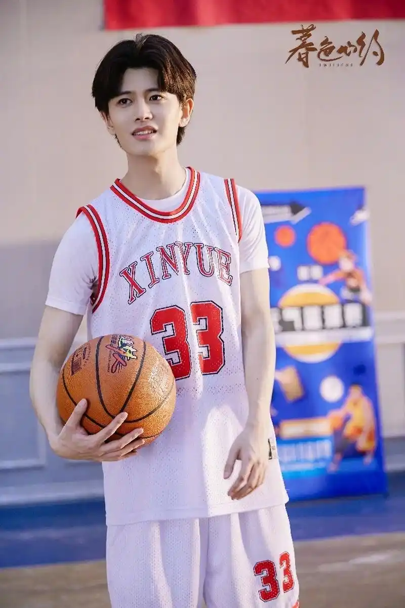 鹅娘morningcall#  早安~祁连山@任嘉伦 约你打球啦90