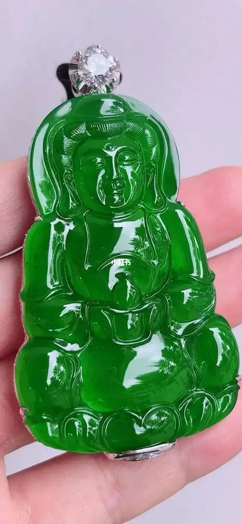 天然缅甸翡翠顶级观音挂件
