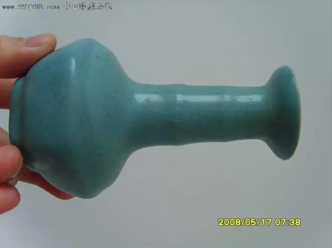 五六十年代的汝瓷小瓶