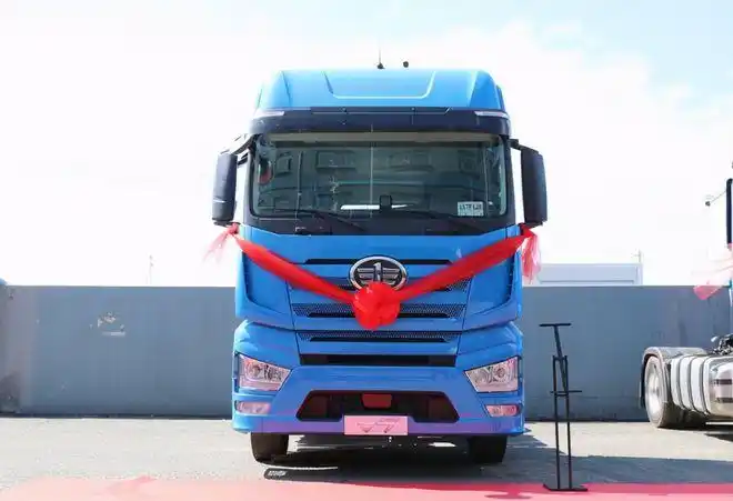 百台解放j7交付中通快递以高品质引领行业高质量发展