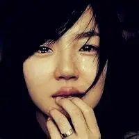 哭的很伤心的头像女生小清新_微信头像图片大全