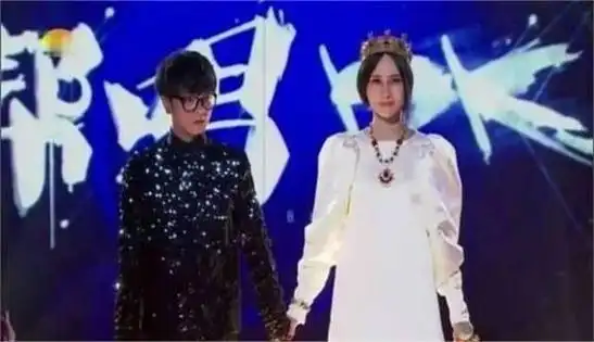 没有一首代表作,却强吹"歌坛顶流",这3位明星好意思吗?