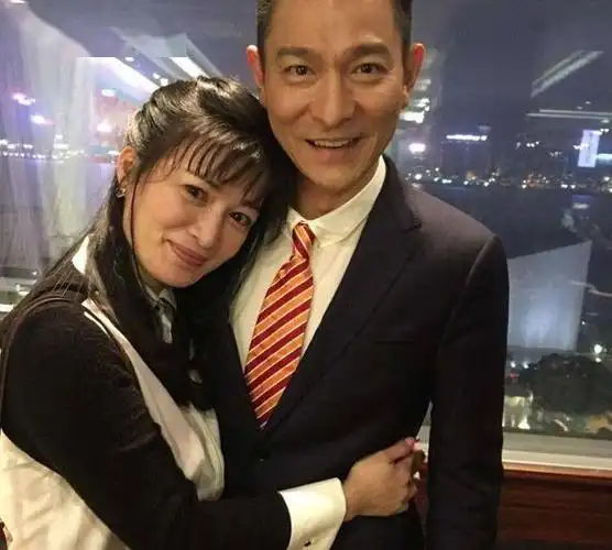 暂不复出!香港女星再谈与刘德华恩怨,两度嫁富商43岁再生一女
