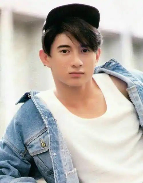 男星年轻时能有多帅除了沈腾沙溢他们的颜值让人不可忽视