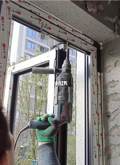 安装窗户只用泡沫填缝剂,还是装修师傅说的?简直就是大忽悠