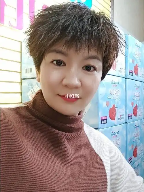 适合女生的锡纸烫