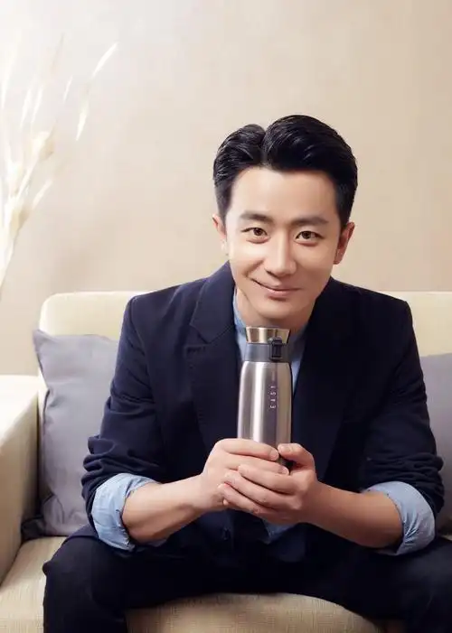 主题:黄轩苏泊尔最新广告图[20]收藏该帖已收藏