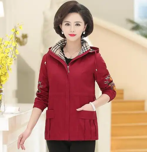 妈妈装春装外套女2019新款春秋中老年洋气时尚薄夹克中年短款上衣
