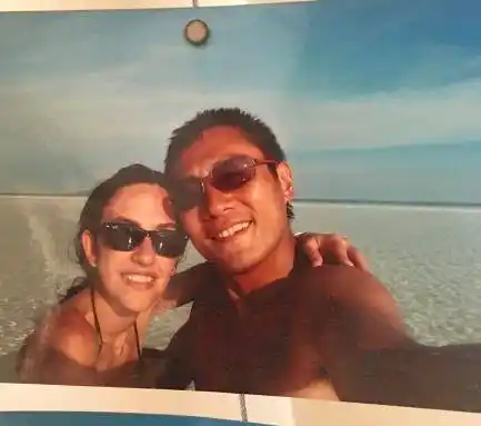 刘烨结婚9周年表白爱妻安娜,两人的这个合照姿势竟用了9年!